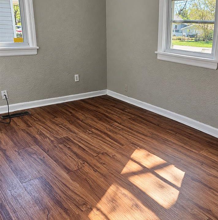 4th image of 600 Plum St