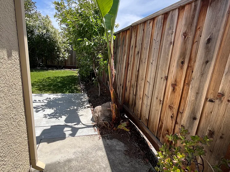 2226 Cactus St — Photo 23