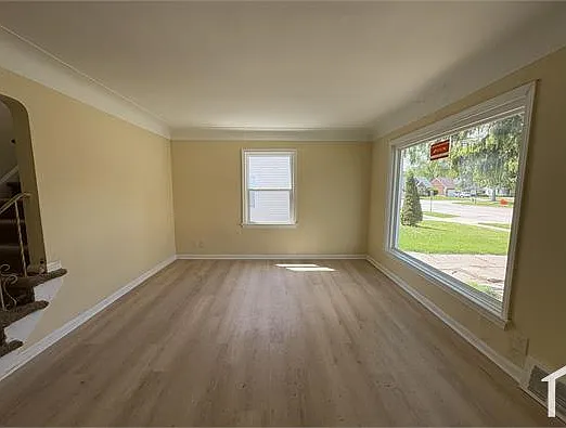3 bed, 841 sqft, $2,750 — Photo 2