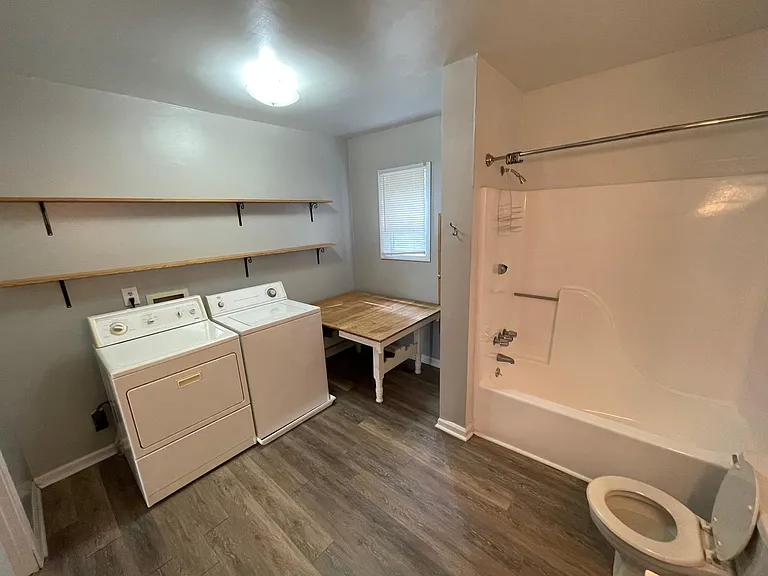 552 Pulaski St — Photo 21