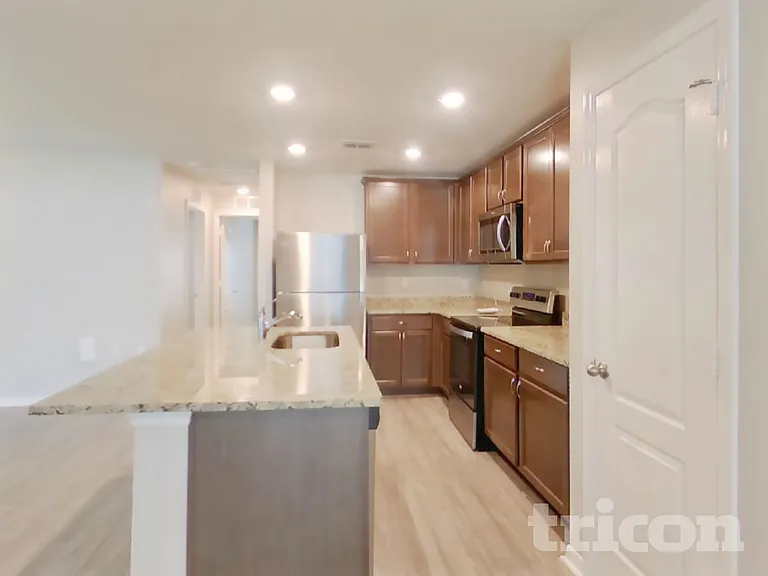 57 Pilgrim Dr — Photo 5