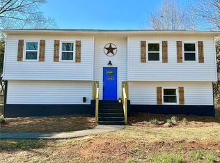 4910 Pine Hall Rd, Walkertown, NC 27051