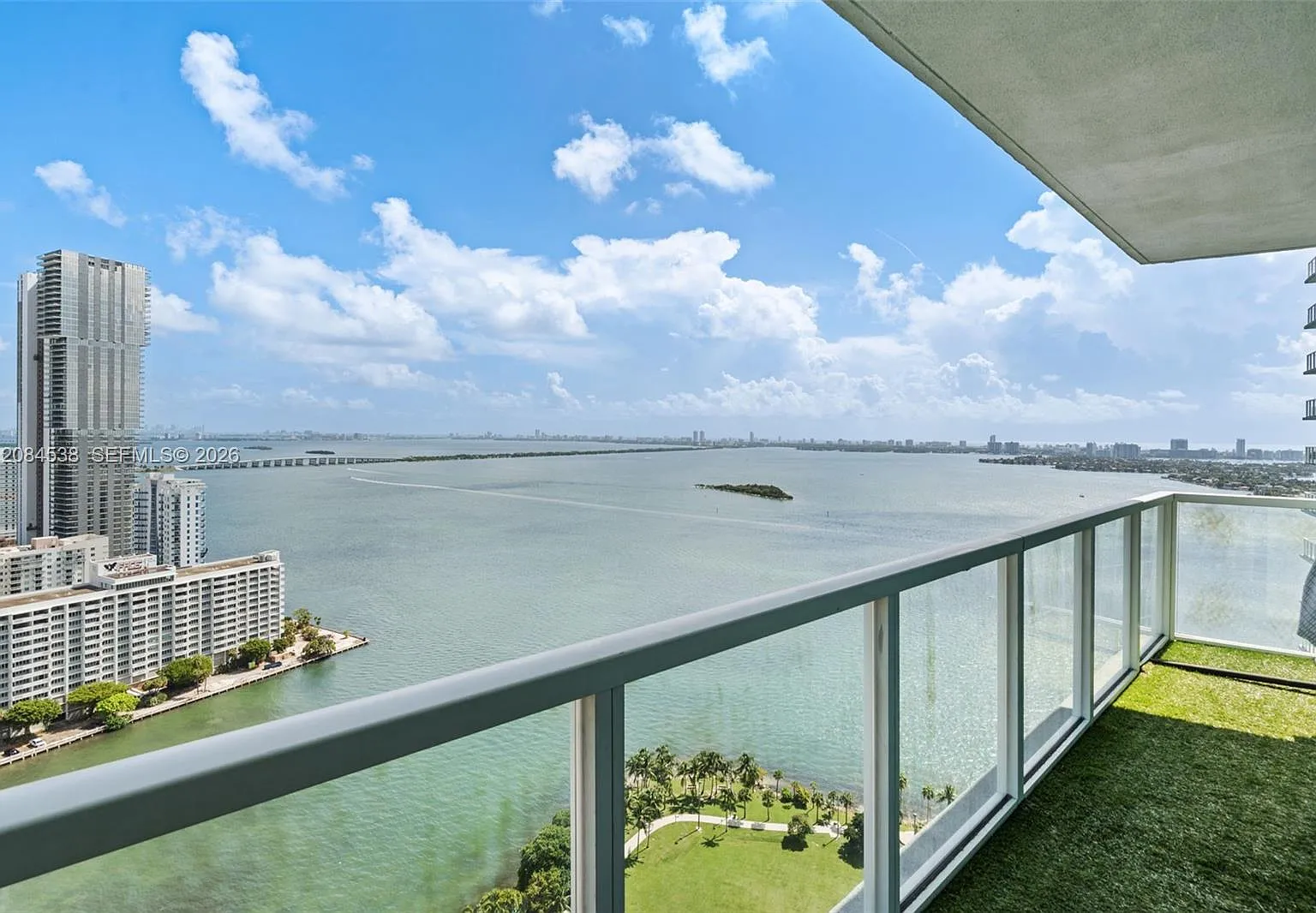 Quantum On The Bay Condo — Photo 3