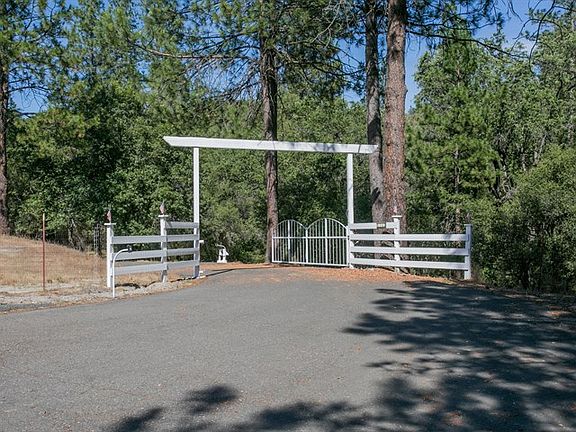 2nd image of 6101 Mt. Aukum Road