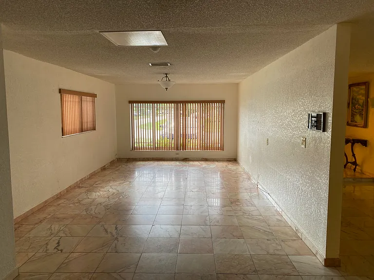 1907 SW 131 Place Ct — Photo 4