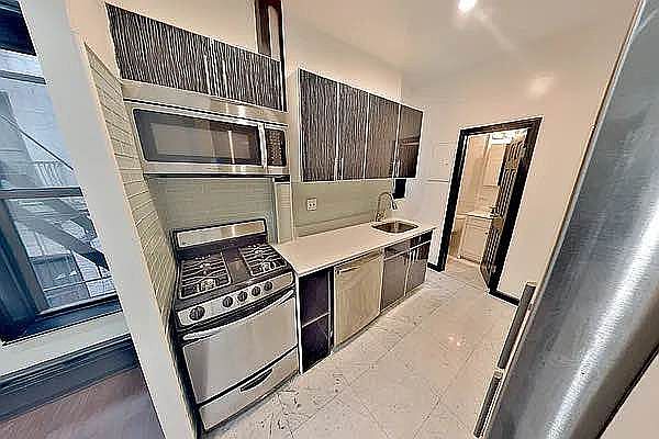 1st image of 1446 1st Ave #14A