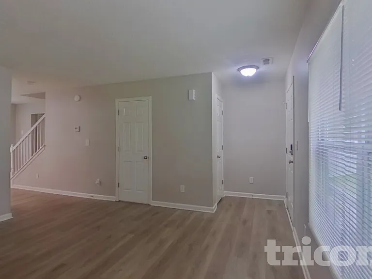 412 Bent Leaf Ct — Photo 3