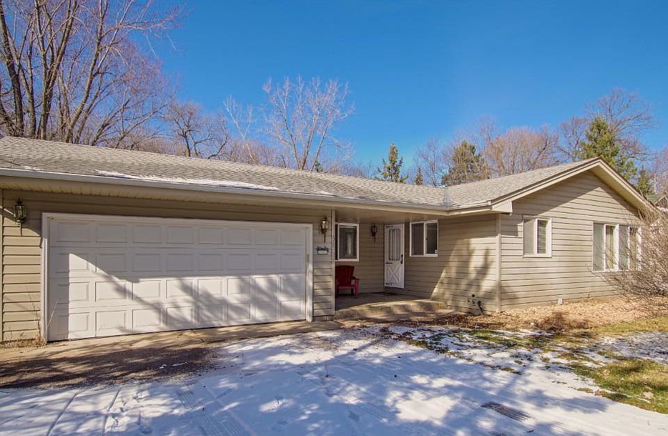 1st image of 3865 Clover Ave