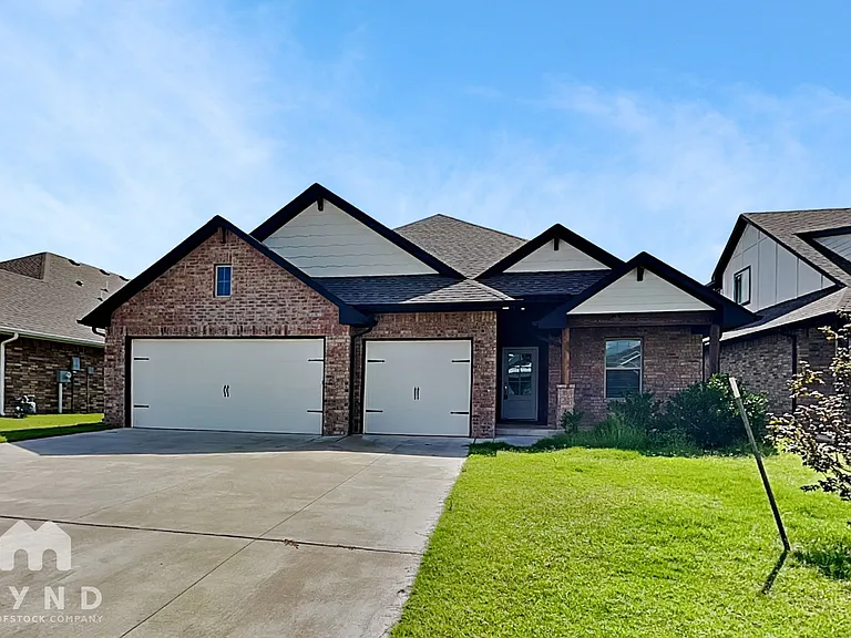 5400 Riverrun Ct — Photo 1