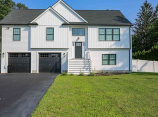 70 S Oxford Rd, Millbury, MA 01527