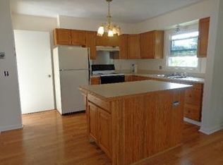 2433 Pollard Rd, Lansing, MI 48911