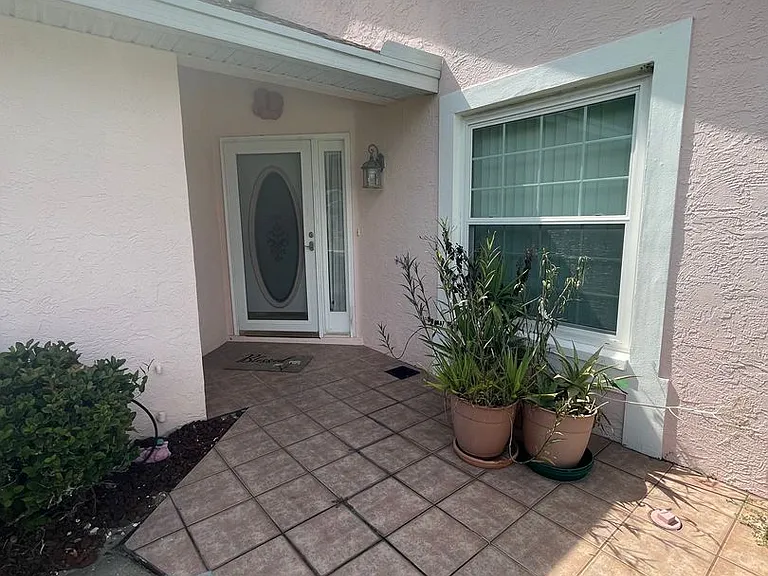 5399 NW 18th St — Photo 5