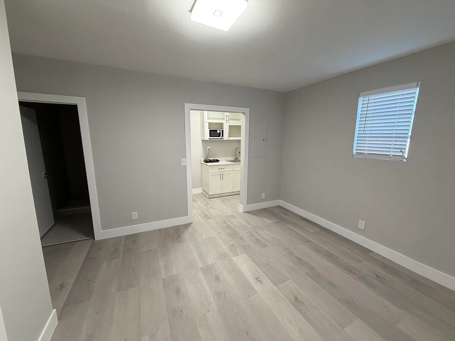 Studio, 457 sqft, $1,550 — Photo 3
