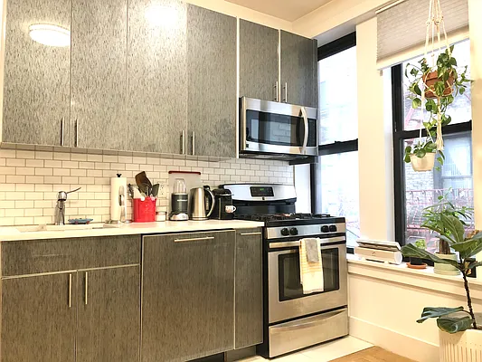 Rented by Beekman Street Realty | media 12