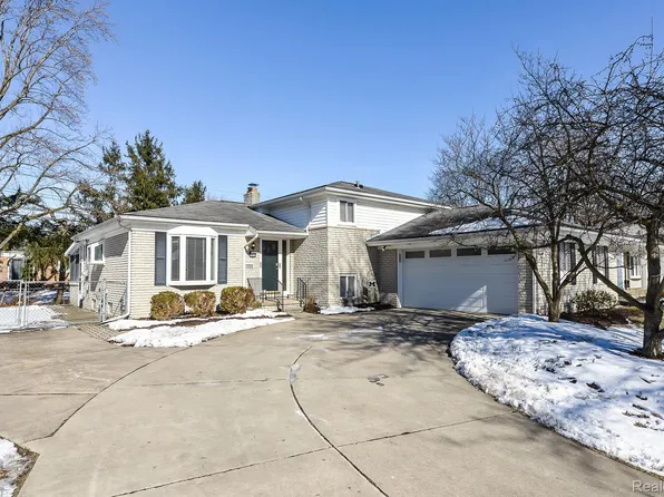 34664 Wood St, Livonia, MI 48154