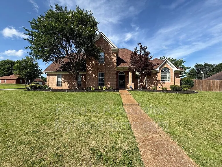 3066 Shadow Green Ln — Photo 1
