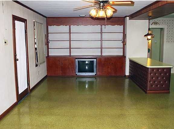 5th image of 2712 Dalbor St