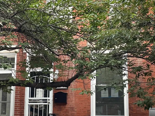 1319 Moore St, Philadelphia, PA 19148