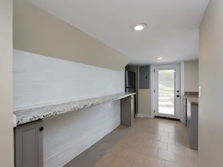 2615 West Main St — Photo 32
