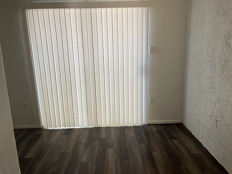 Updated 2 Bedroom Town Home Apt. in the Sawmill District — Photo 26