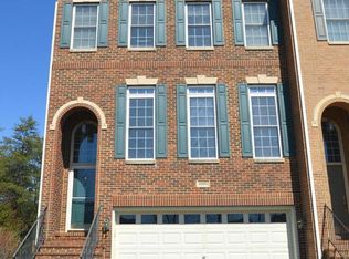 25852 Commons Sq, Chantilly, VA 20152