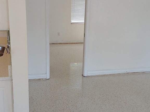 4th image of 941 Highland Ave APT C