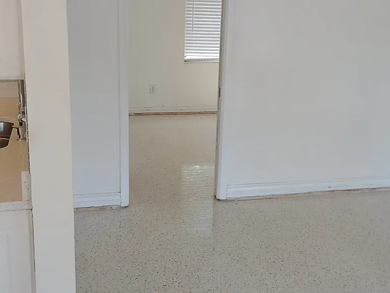 941 Highland Ave #C — Photo 4