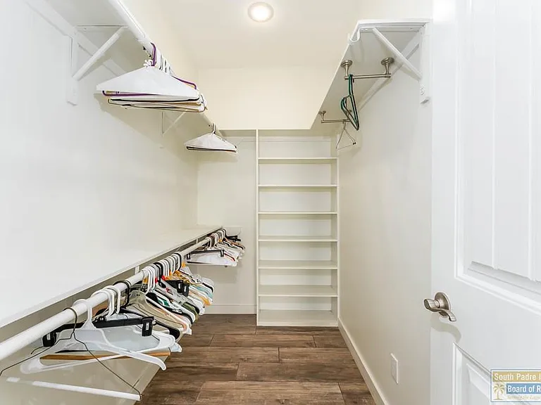 133 Oleander Dr — Photo 22