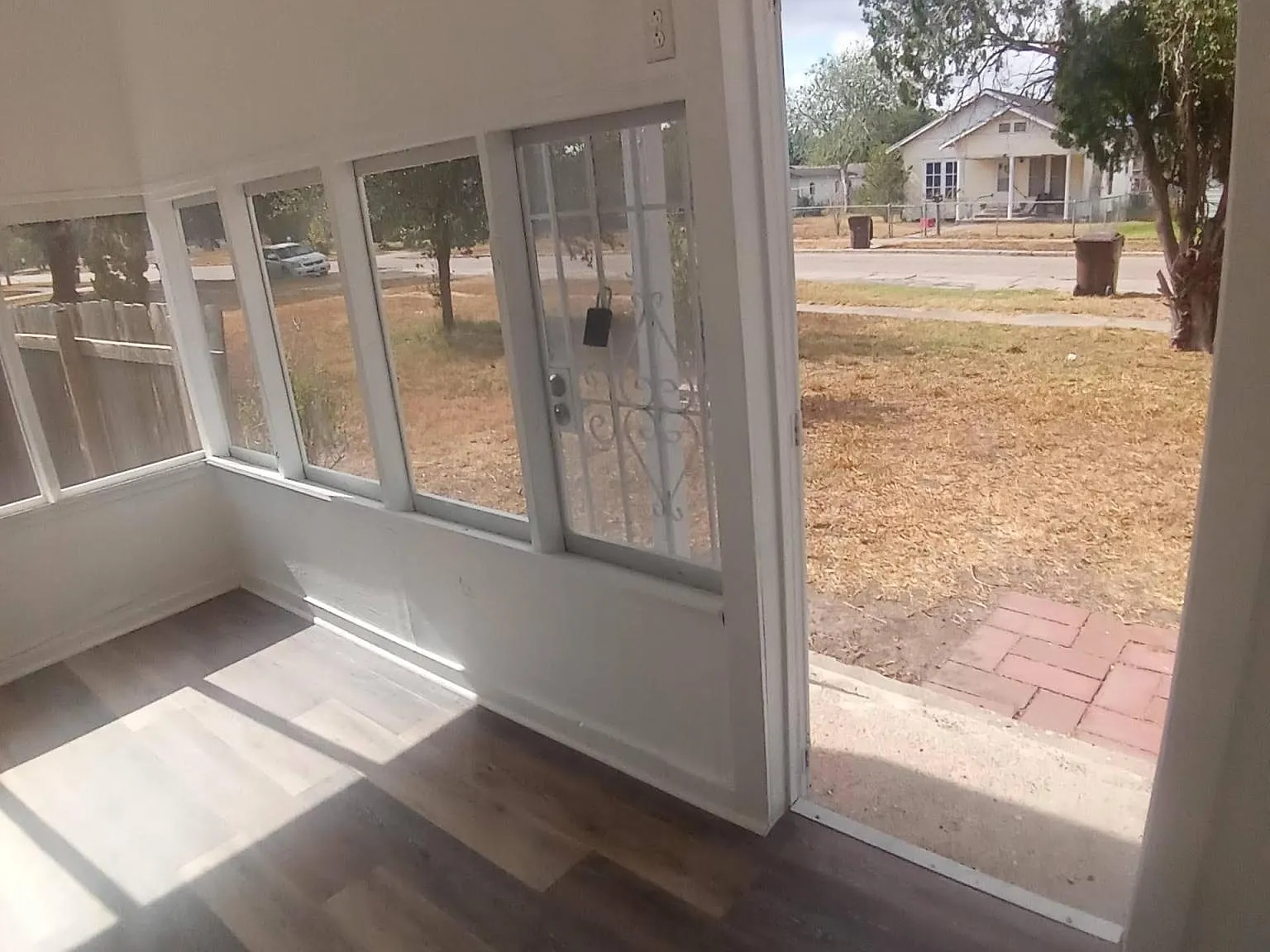 3 bed, 1294 sqft, $1,275 — Photo 3