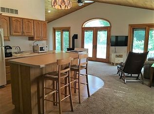 246 E Scott St, Omro, WI 54963