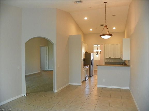 2nd image of 1345 Mariposa Cir #5-203