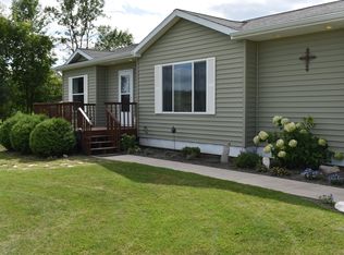 420 4th St N, Middle River, MN 56737