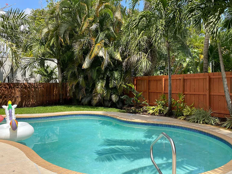 1007 SW 18th St — Photo 24