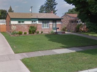 8344 Jackson St, Taylor, MI 48180