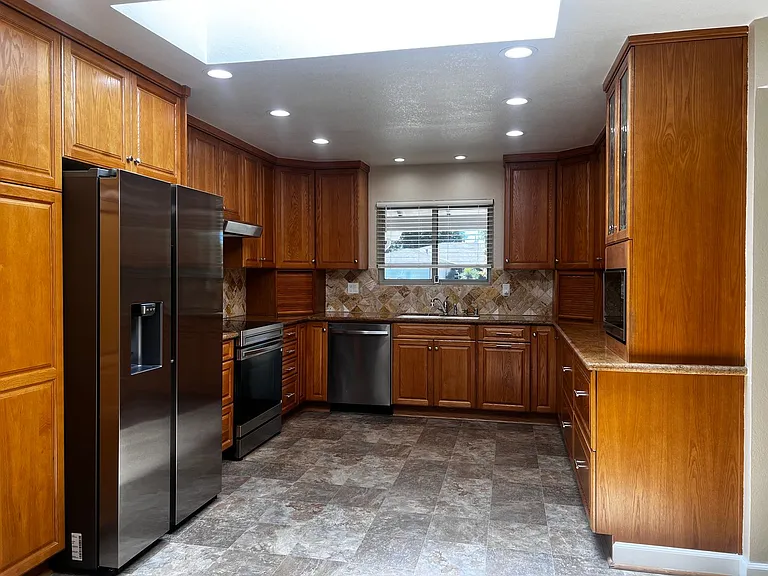 6002 Paxton Ct — Photo 5