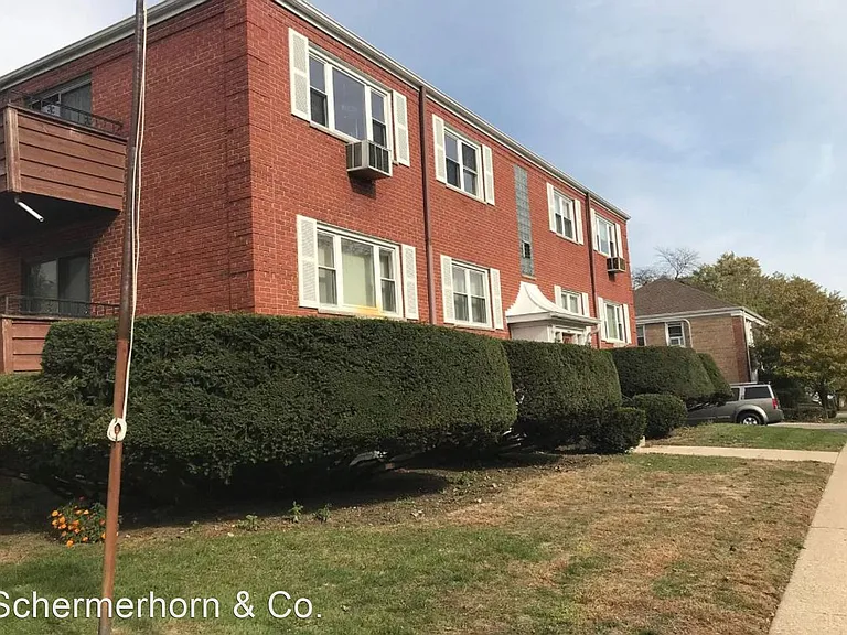 419 Ridge Ave — Photo 2