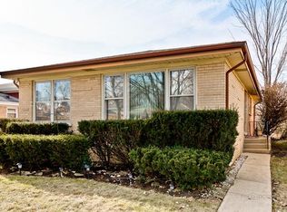 9024 Meade Ave, Morton Grove, IL 60053