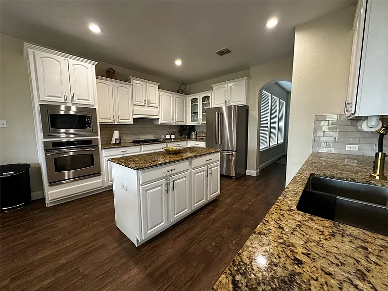 213 Fox Hollow Blvd — Photo 12