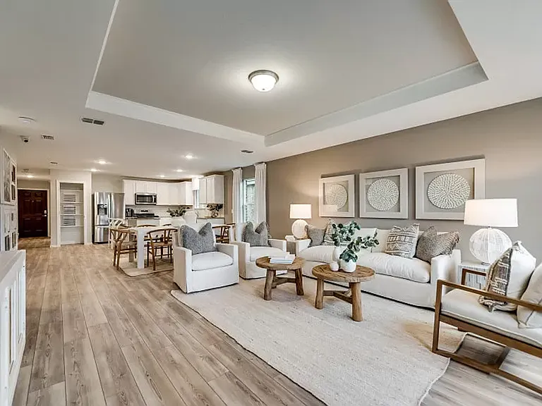 3008 Lakewood Ln — Photo 8