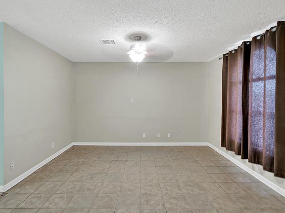 4th image of 1628 Saint Cassian Dr