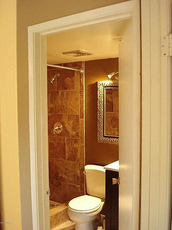 1 bed, 999 sqft, $1,525 — Photo 4