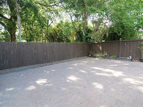 3rd image of 2620 Elizabeth Ave