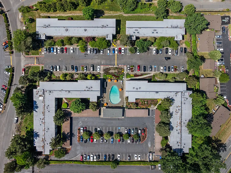 The Aviator Apartments — Photo 15