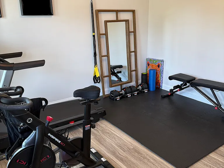 Front room/den