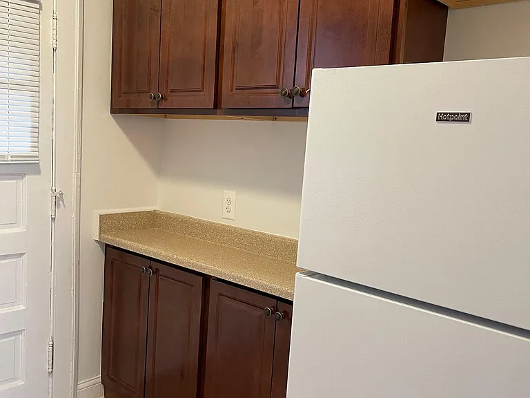 1637 W Estes Ave #3 — Photo 8