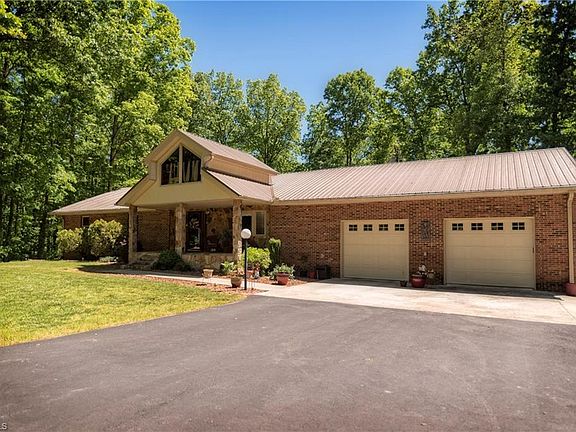 2nd image of 4249 Sherlie Weavil Ln