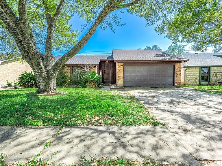 14315 Swanfield Dr — Photo 1