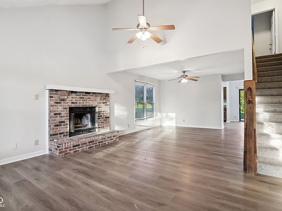 5th image of 7864 Paddington Ln W