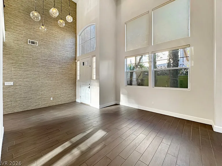 1352 Fox Acres Dr — Photo 25
