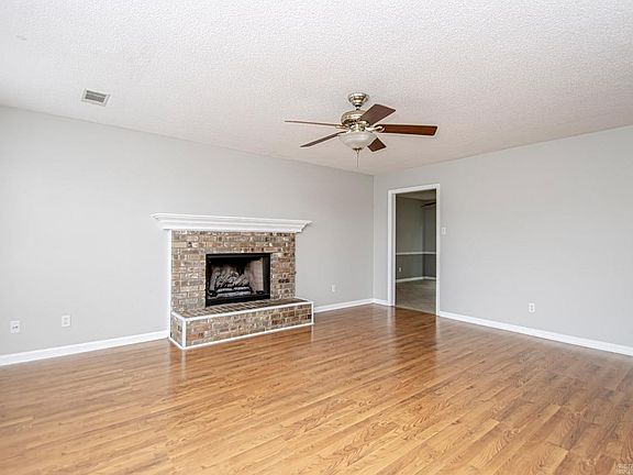4th image of 1028 Kierre Dr